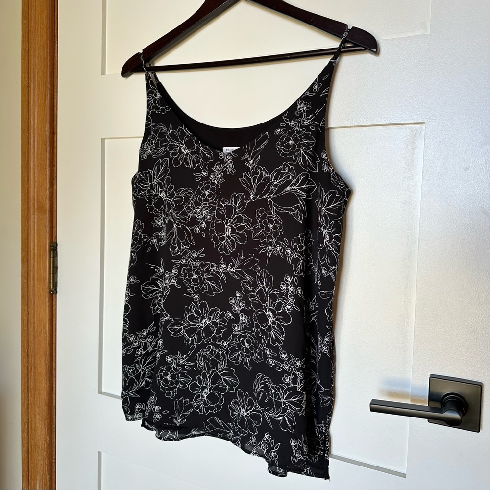 Reitmans Black Floral Tank Top Blouse R Essentials - Size Medium